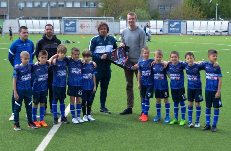 Podstrek za nadolazeće šampione – Meridian Sport donirao nove dresove školi fudbala Gale iz Beograda (FOTO)