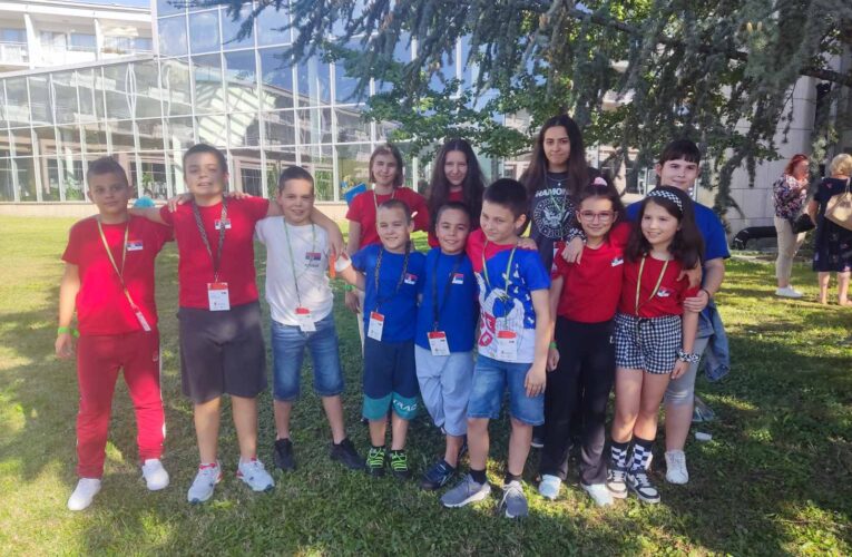 TRI MEDALJE ZA MLADE SRPSKE ŠAHISTKINJE