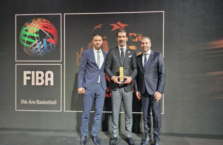 STOJAKOVIĆ U FIBA KUĆI SLAVNIH