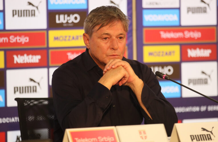 DRAGAN STOJKOVIĆ: “IGRAČE NE TREBA DA DIRATE, JA SAM TU DA VAM ODGOVORIM NA SVE”