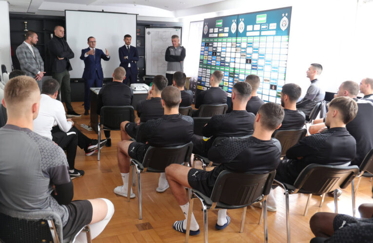 NOVO SAOPŠTENJE IZ PARTIZANA: “VRATA FK PARTIZAN OSTAJU OTVORENA ZA SVE KOJI ŽELE DA POMOGNU – RUKOVODSTVO KLUBA NEĆE PODLEĆI MEDIJSKIM PRITISCIMA”