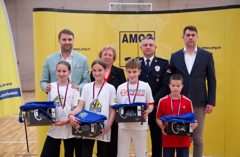 ZAVRŠEN REPUBLIČKI EDUKATIVNI PROJEKAT O SAOBRAĆAJU I MLADIMA