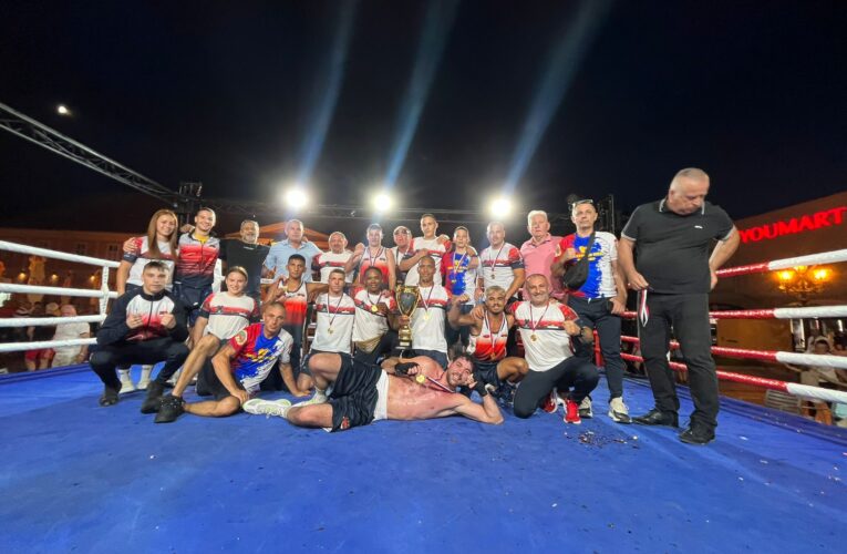 SOMBOR EKIPNI ŠAMPION U BOKSU