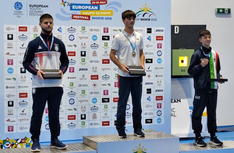 UROŠU GAJIĆU SREBRO PIŠTOLJEM U SKOPLJU
