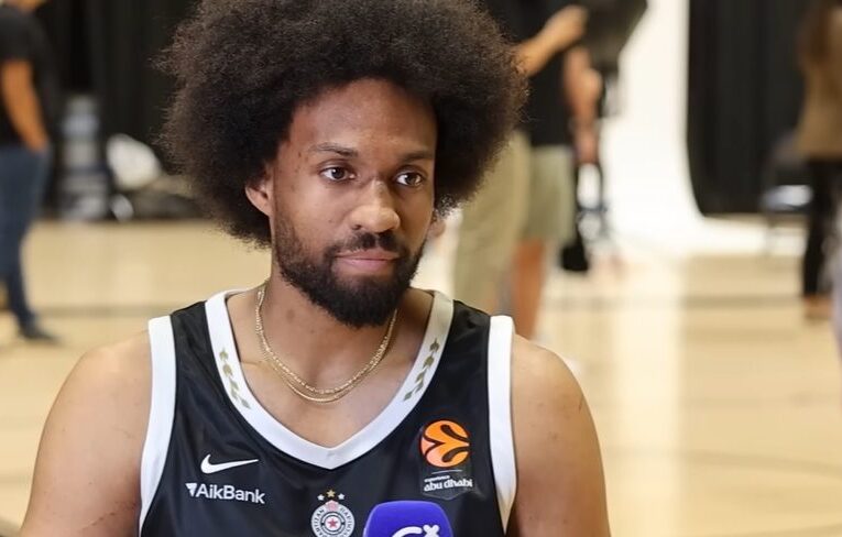 DŽABARI PARKER: “TO JE MIT – AKO SAM TOLIKO VAN FORME, POGLEDAJTE ME SADA”