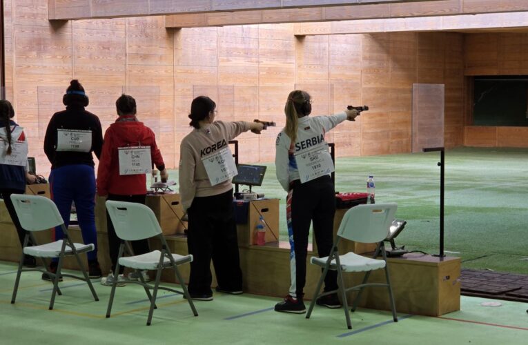JOVANA TODOROVIĆ U SREDINI PLASMANA NA POLOVINI KVALIFIKACIJA SPORT PIŠTOLJEM