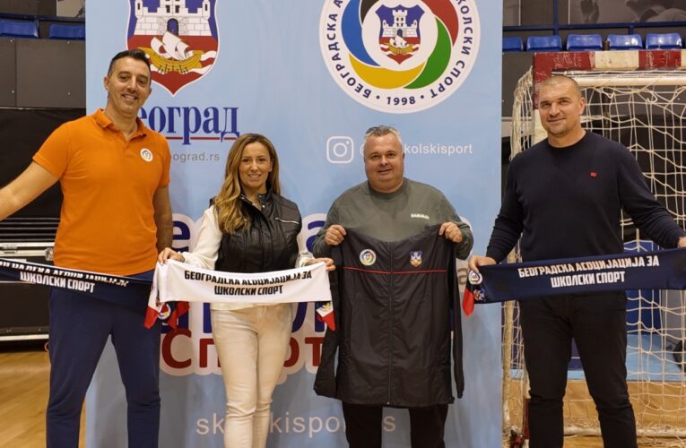 RATKO I ANDREA DELILI MEDALJE ŠKOLARCIMA