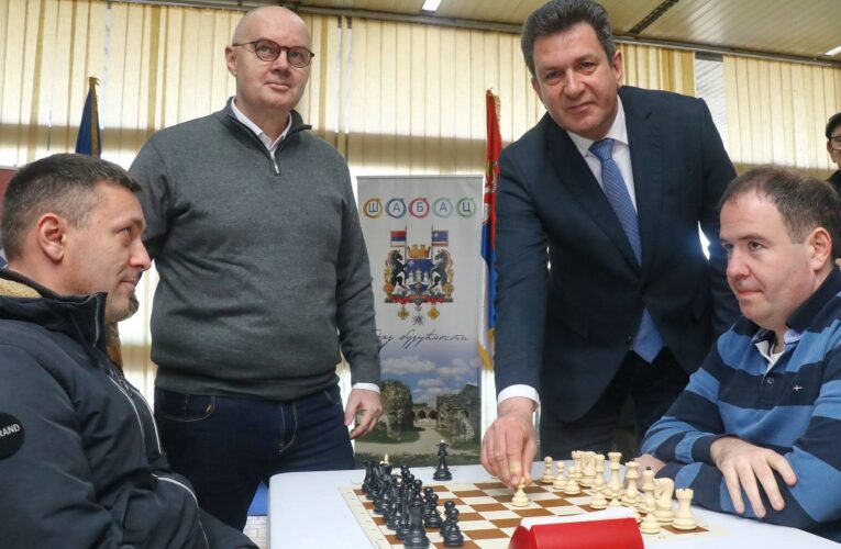TRADICIONALNI SVETOSAVSKI TURNIR U ŠAPCU OKUPIO VIŠE OD 200 ŠAHISTA