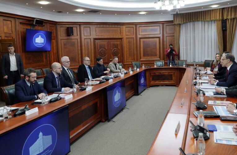 SASTANAK U VLADI SRBIJE POSVEĆEN ŠKOLSKOM SPORTU