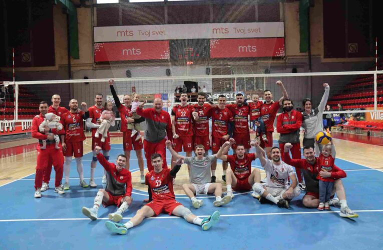 ODBOJKAŠI RADNIČKOG STARTUJU SA PRVOG MESTA