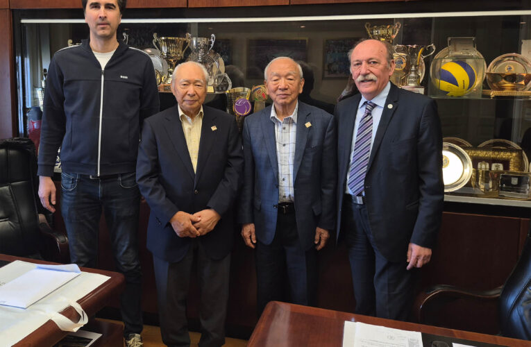 ĐULA MEŠTER UGOSTIO TADAŠIJA NAGAIJA I GIIČIJA AJAMEA